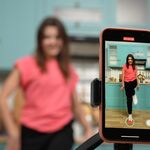 Content Creator hinterlegt Videos mit lizenzierter Musik