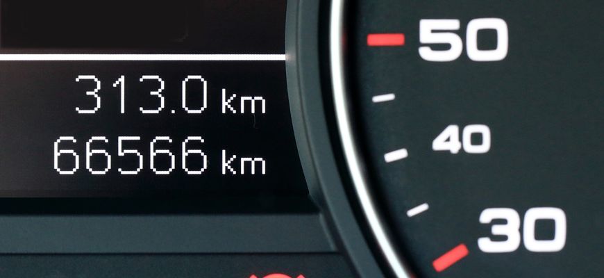 Anzeige eines Kilometerstandes im Auto